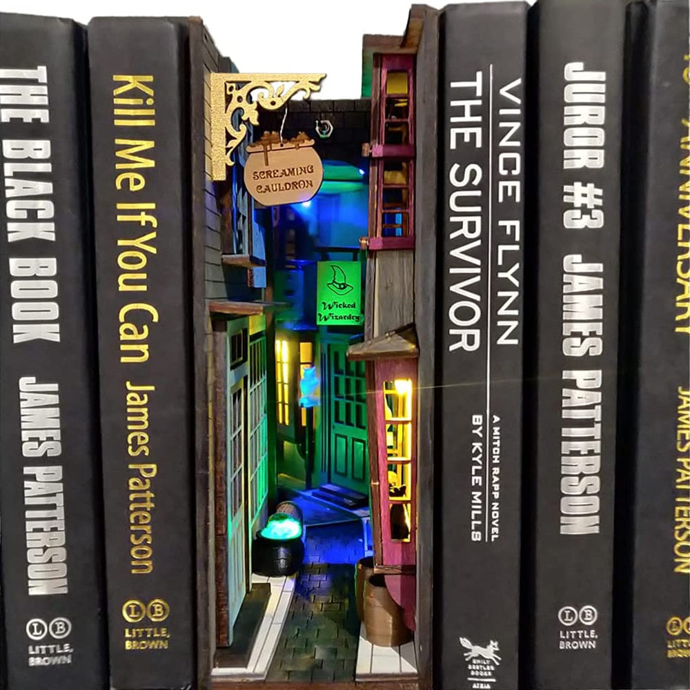 Harry Potter Mini Diagon Alley Bookshelf