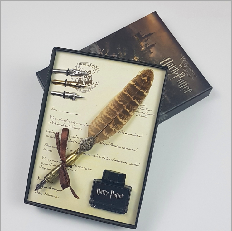 Harry Potter Magic Vintage Feather - Magicartz